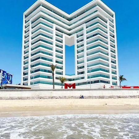 Condominio Torre Eme Frente Al Malecon Vista A La Ciudad Con Alberca Y Algo Al Mar Gimnacio Mazatlan Exterior photo